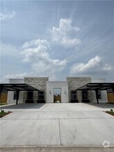 Building Photo - 2107 Cassandra St