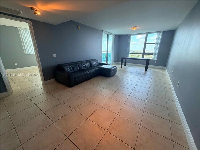 Foto del edificio - 2641 N Flamingo Rd