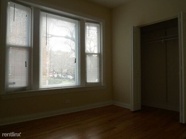 Building Photo - 4701 N Malden St