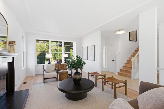 Foto del edificio - 15 Aaron Dr