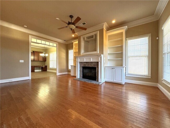 Building Photo - 1520 Vassar Ave