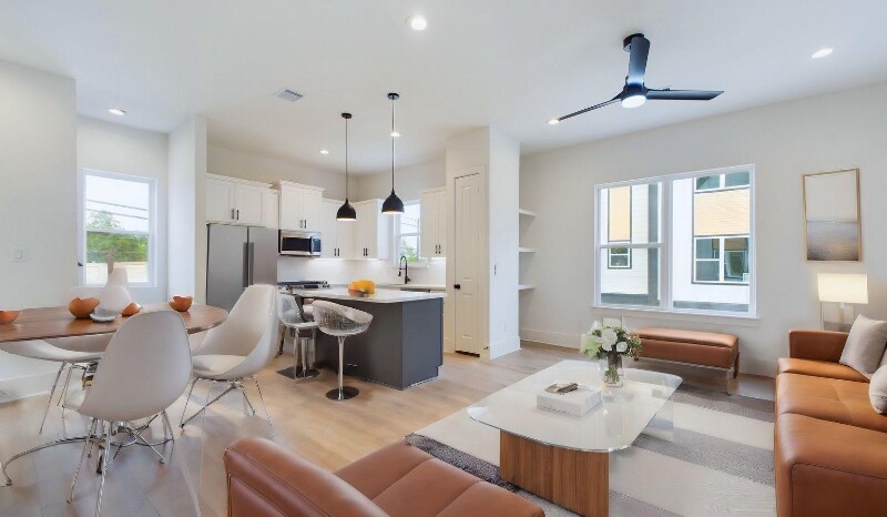 Foto principal - 5208 Pine Tree Dr