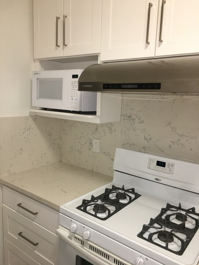Kitchen - 2 Dawson Pl