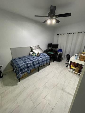 Foto del edificio - 806 W 24th St