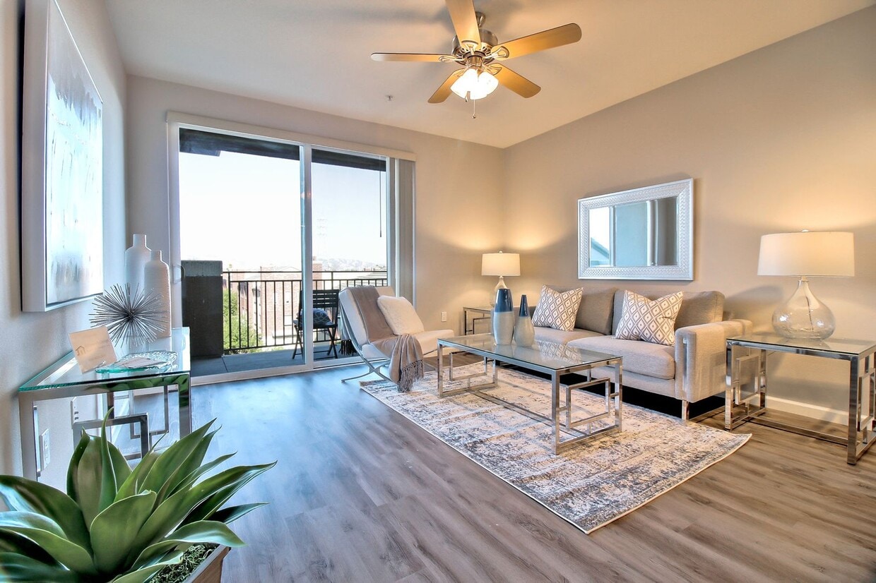 Photo - 809 Auzerais Ave-#308