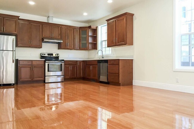 Foto del edificio - 1764 Oakdale Ave