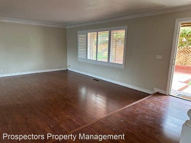 Foto del edificio - 5 br, 2.5 bath House - 17430 Lakeview Drive