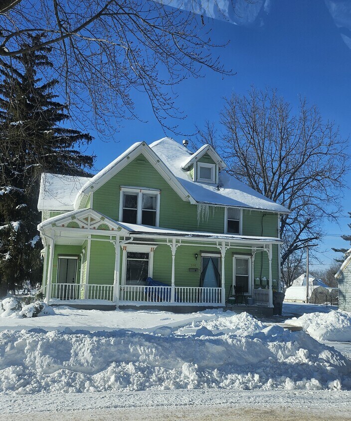 140 S James Ave, Reedsburg, WI 53959 Apartments in Reedsburg, WI