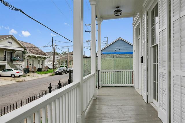 Building Photo - 2120 Annunciation St