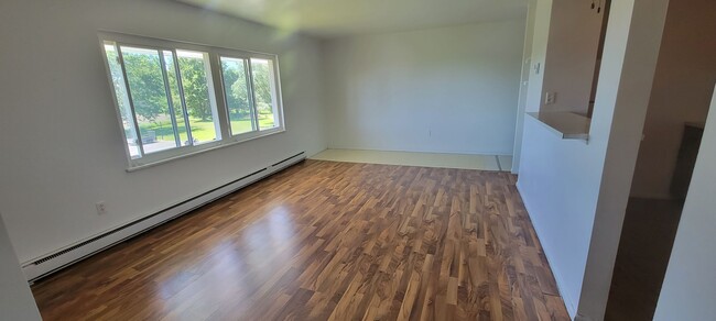 Foto del edificio - 4515 W Shore Dr