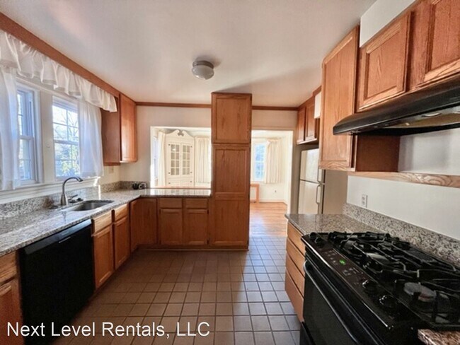 Building Photo - 4 br, 2.5 bath House - 4702 Harvard Road
