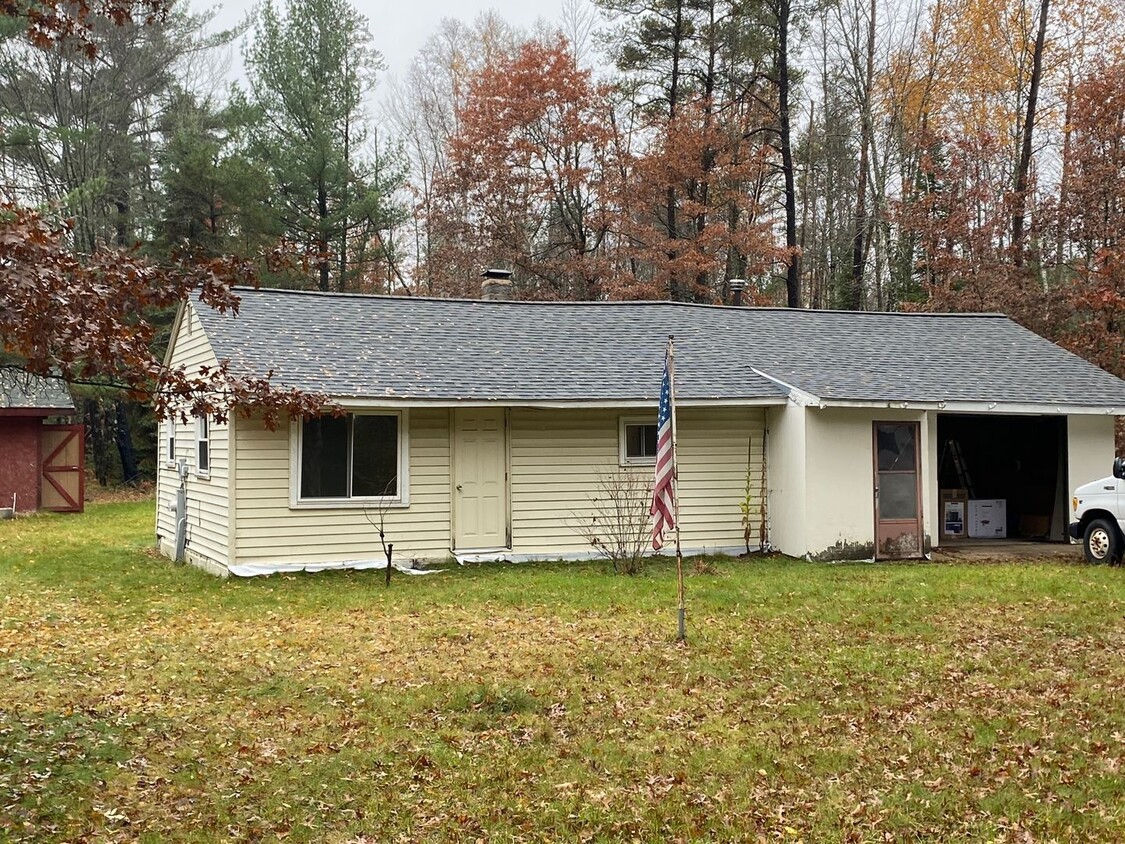 Primary Photo - Cozy two Bedroom House