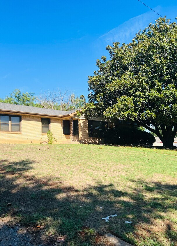 Foto principal - 421 N 3rd Ave