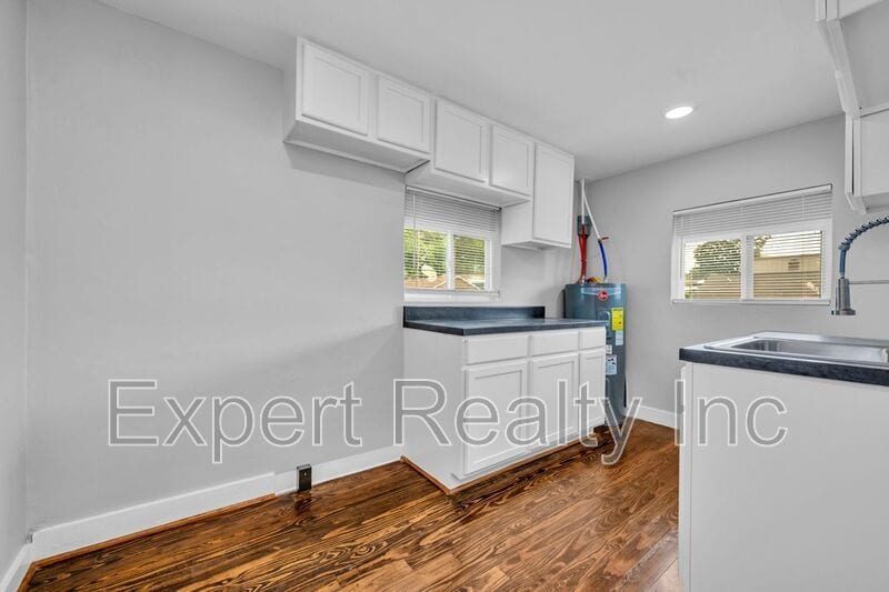 Primary Photo - 546 55th St