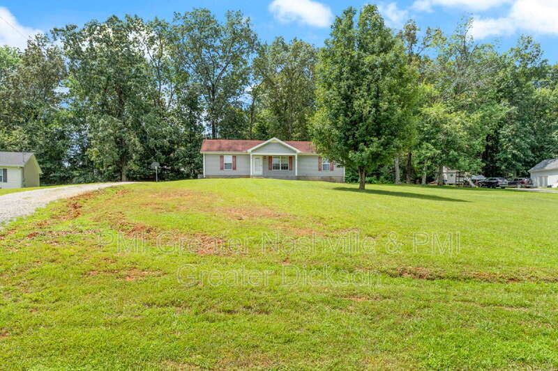 Foto principal - 7915 Crossroads Blvd