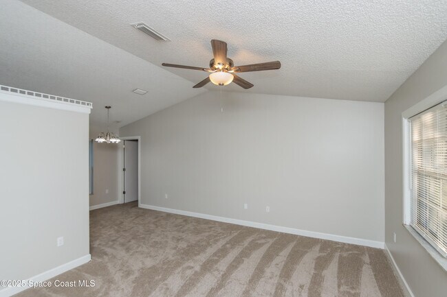 Foto del edificio - 1619 Canon Ave NW