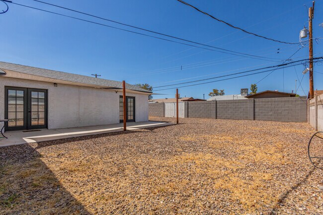 Foto del edificio - 7544 E Taylor St