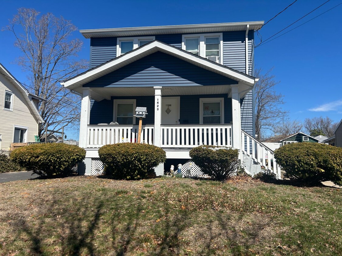 Primary Photo - 1423 7th Ave