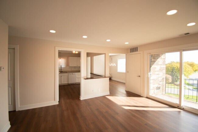 Foto del edificio - 14949 Lake View Dr