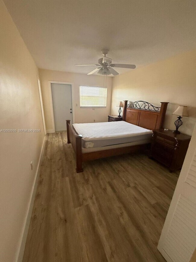 Foto del edificio - 1747 Rodman St