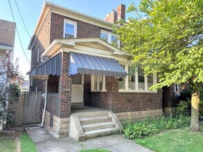 Building Photo - 7104 Schoyer Ave