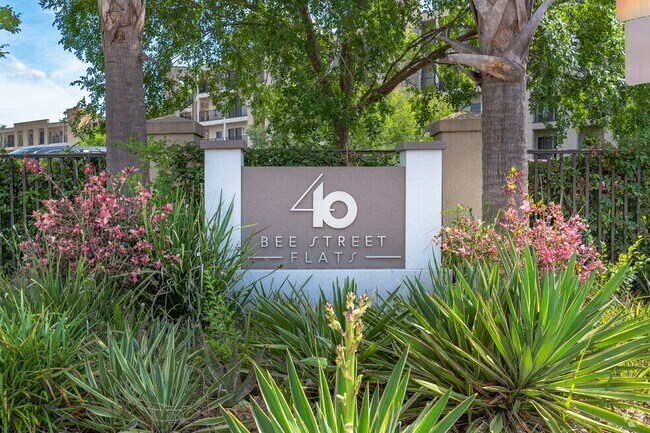 Photo - Bee Street Apartments