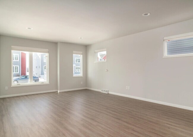 Foto del edificio - 2537 Spark St