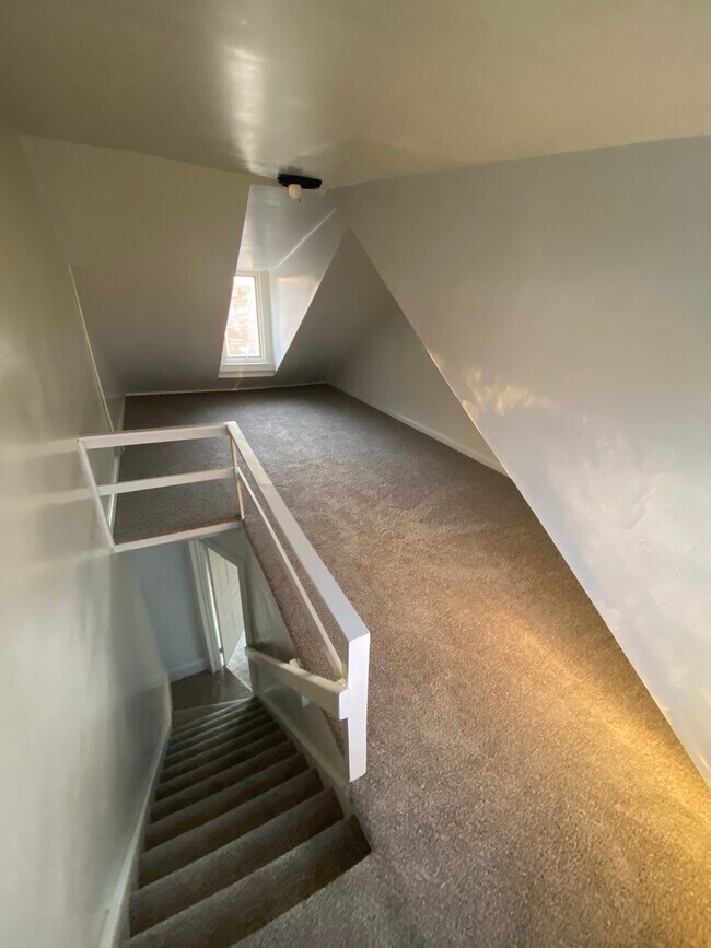 bedroom 3 - 551 S 18th St