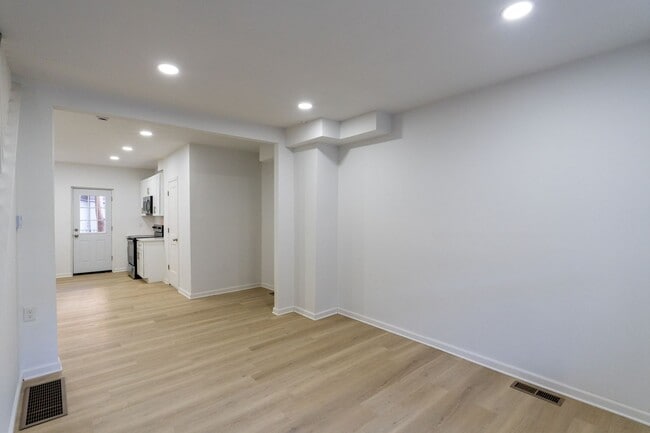 Photo - Newly rehabbed and Passed PHA Inspection too House