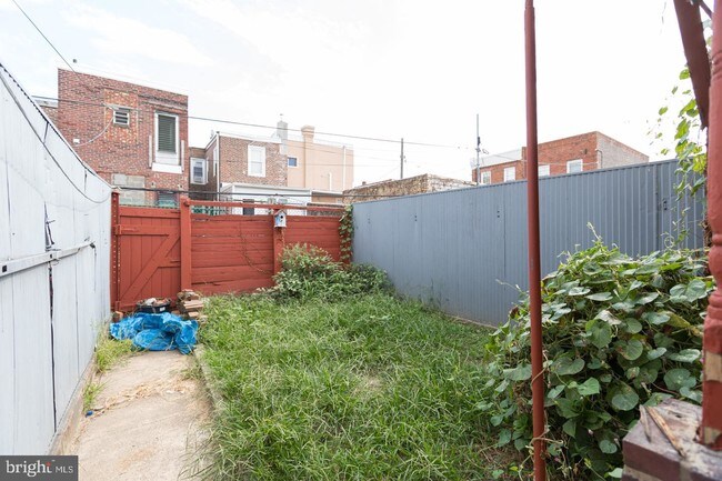 Foto del edificio - 3137 Chatham St