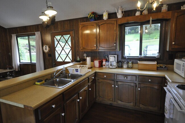 Foto del edificio - 2793 Hidden Valley Rd