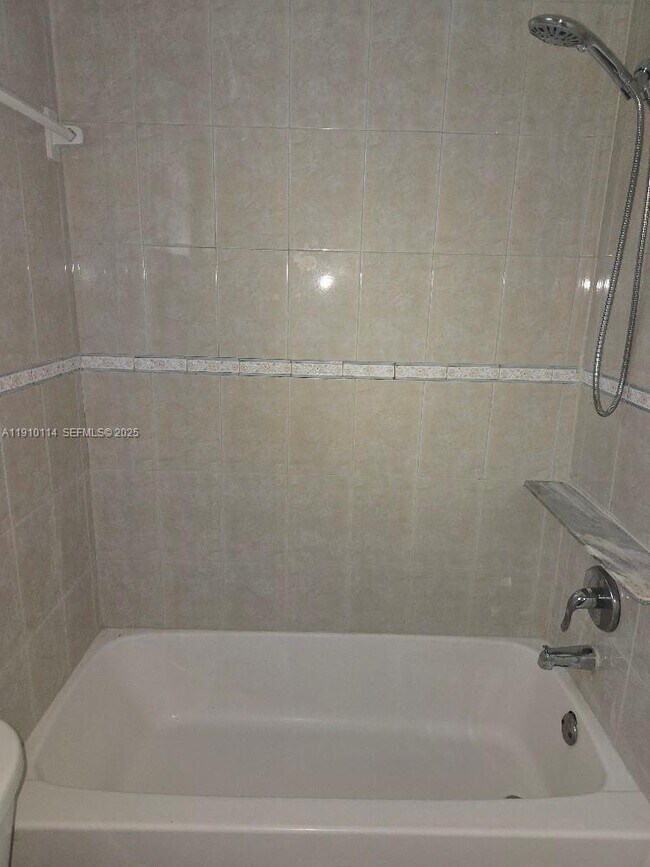 Foto del edificio - 305 N 61st Ave