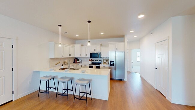 Building Photo - Autumn Townhomes