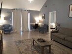 Foto principal - 7342 Leghorn St