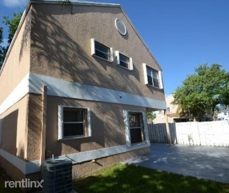 Building Photo - 10171 NW 3rd St