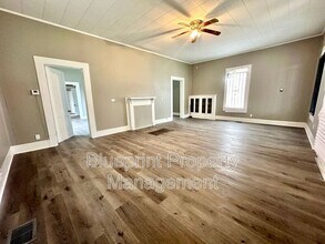 Building Photo - 3616 Maple Ave SW
