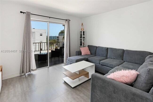 Foto del edificio - 1580 West Dr