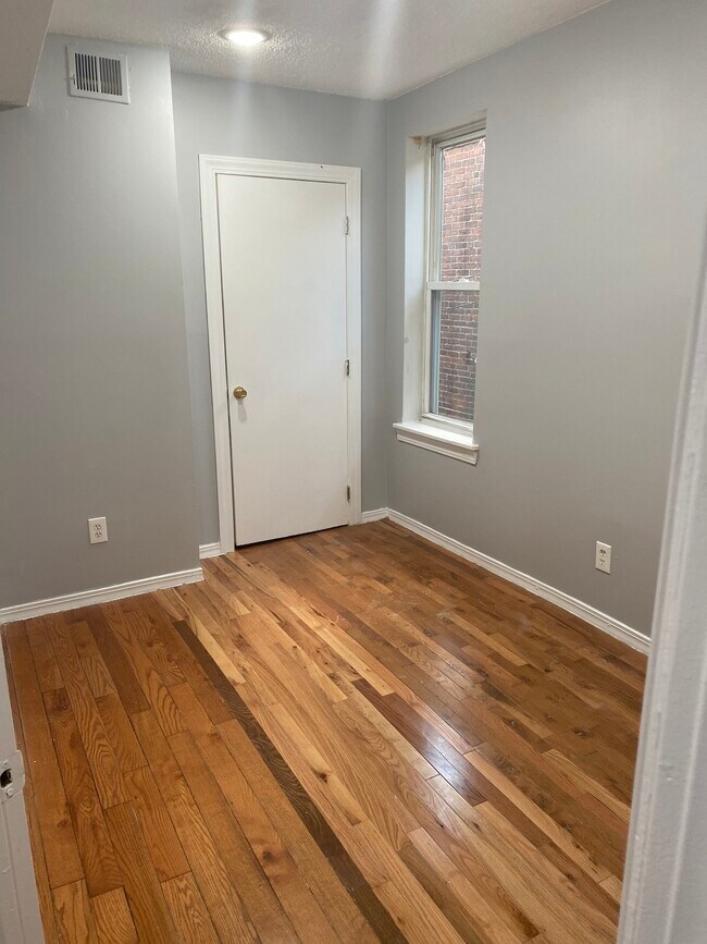 2nd Bedroom - 5848 Haverford Ave