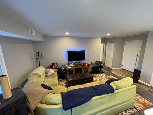 Living Room(Ample Storage and linen closet) - 7 Rockford Rd