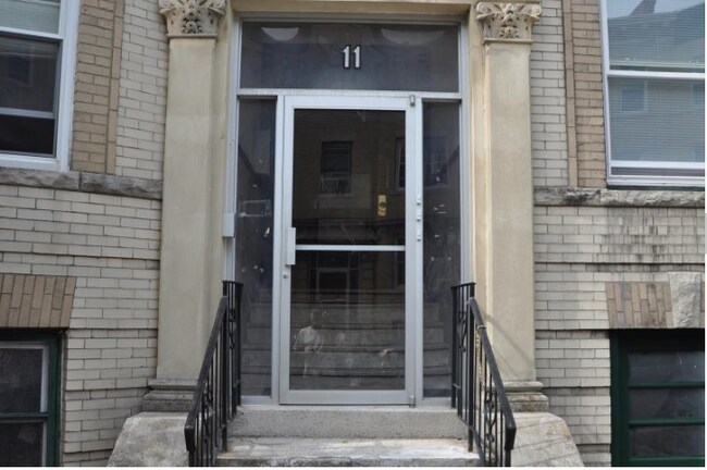 Building Photo - 23 Saint Lukes Rd