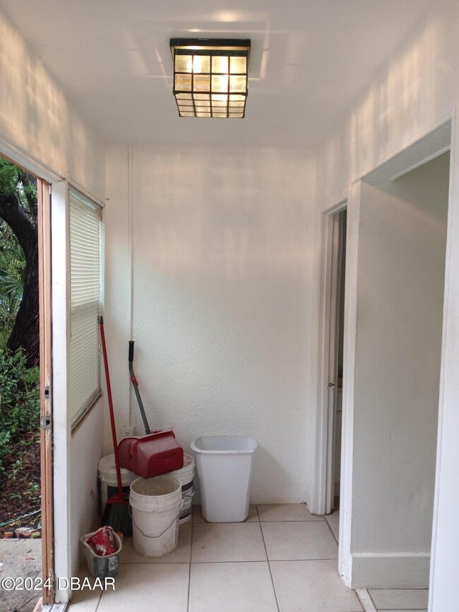 Building Photo - 138 Highland Ave