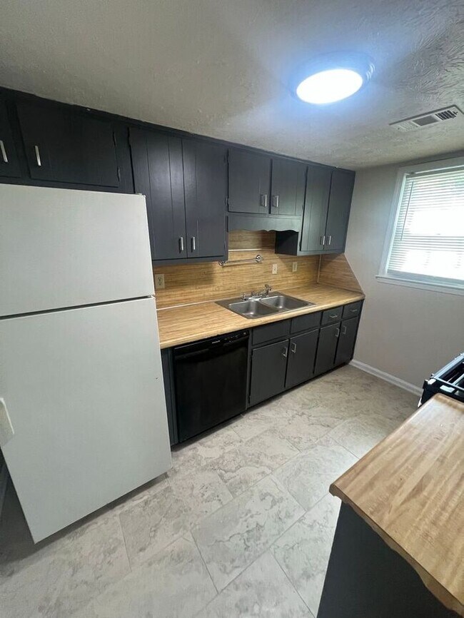Building Photo - !!!WARNING: AVOID SCAMS CONFIRM RENTAL AT ...