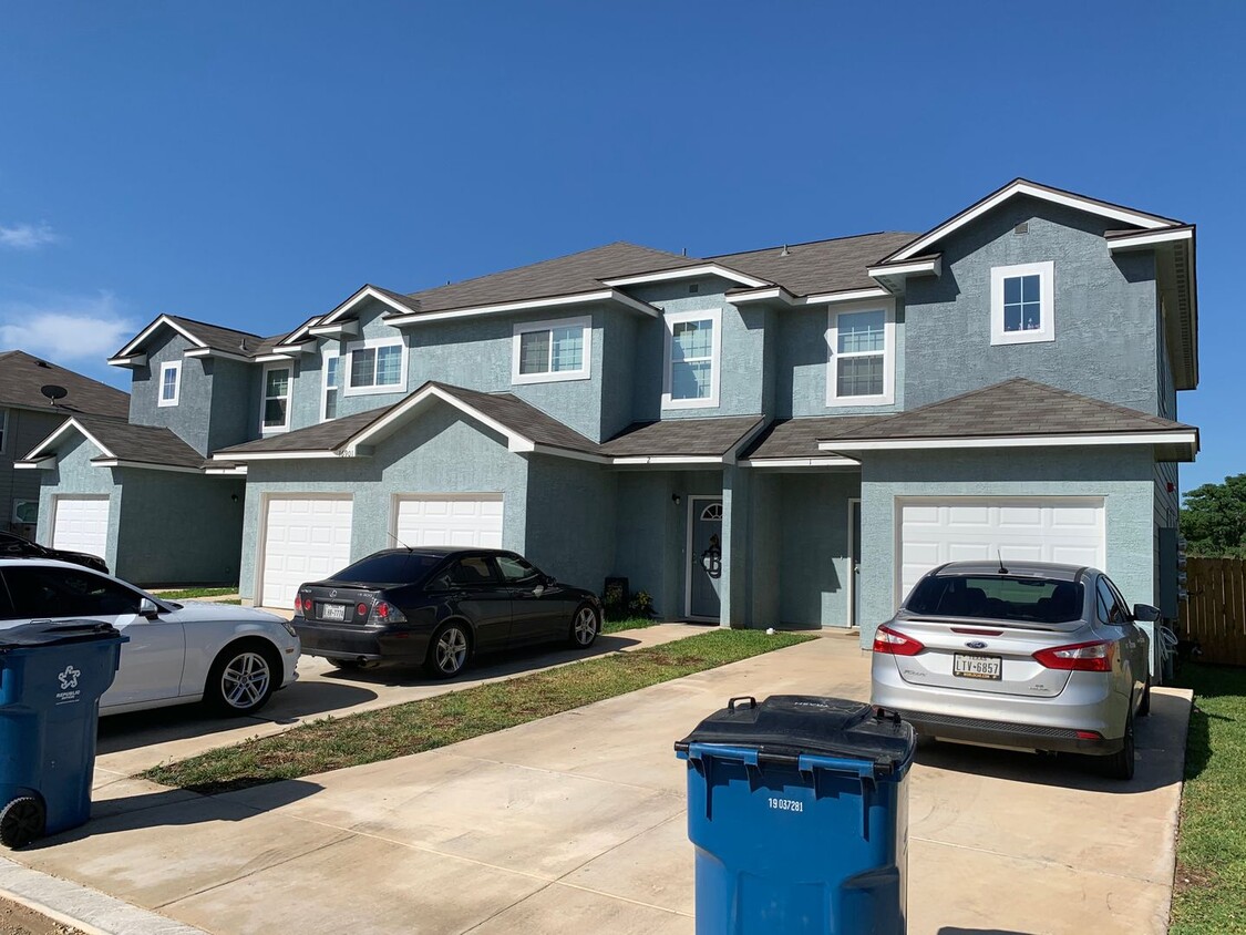 Primary Photo - Townhome for rent