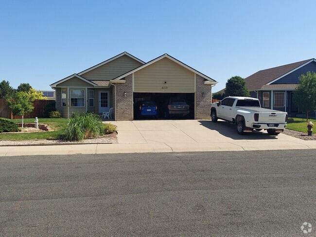 Building Photo - 4019 Maverick Ln