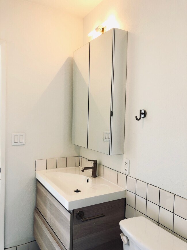 Foto del edificio - 3158 Verdugo Rd