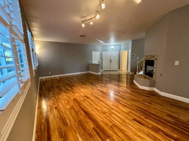 Foto del edificio - 3942 Villeroy Ave