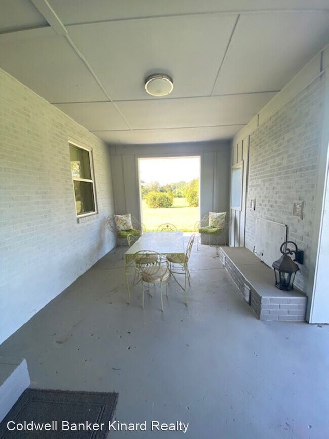 Building Photo - 3 br, 1 bath House - 780 County Rd 135