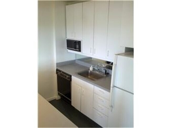 Foto del edificio - 1301 N Harrison St