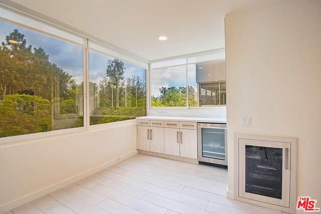 Foto del edificio - 875 Comstock Ave