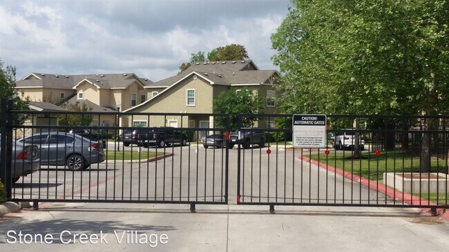 Building Photo - 3 br, 2 bath Apartment - 1000 Diamond Driv...